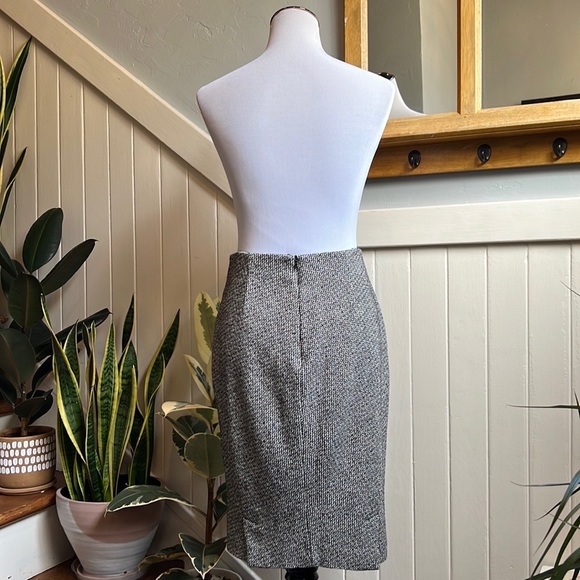 Emporio Armani Wool Blend Houndstooth Skirt - Picture 4 of 16